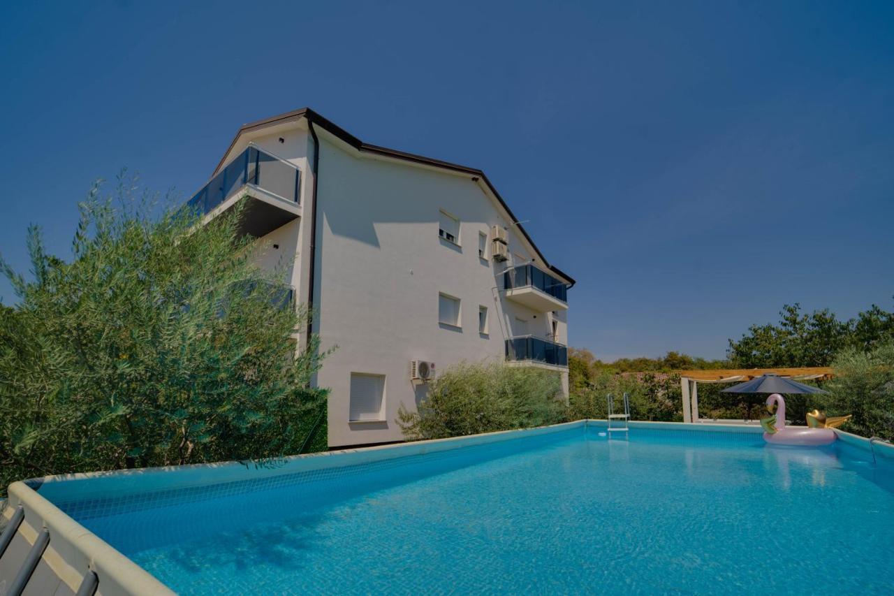 Black Diamond Apartment Vilanija Exterior foto